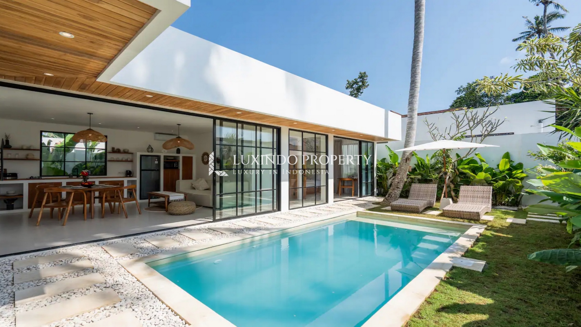 KEMENUH - MODERN BALINESE BOUTIQUE VILLA WITH RICE FIELD VIEW (LHV1002)